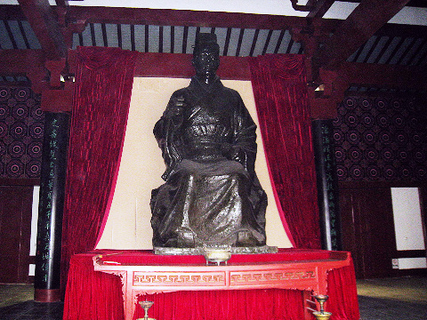 徐福祠にある徐福像3